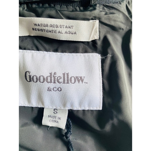 New Light weight Goodfellow & Co Water Resistant Jacket, - Picture 6 of 8